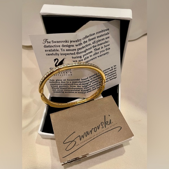 Swarovski Crystal and Gold Bracelet - Picture 14 of 16